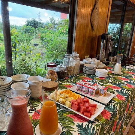Teanehi Bed & Breakfast Ханга Роа Екстериор снимка