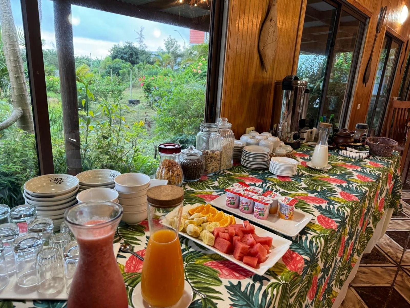 Teanehi Bed & Breakfast Ханга Роа Екстериор снимка